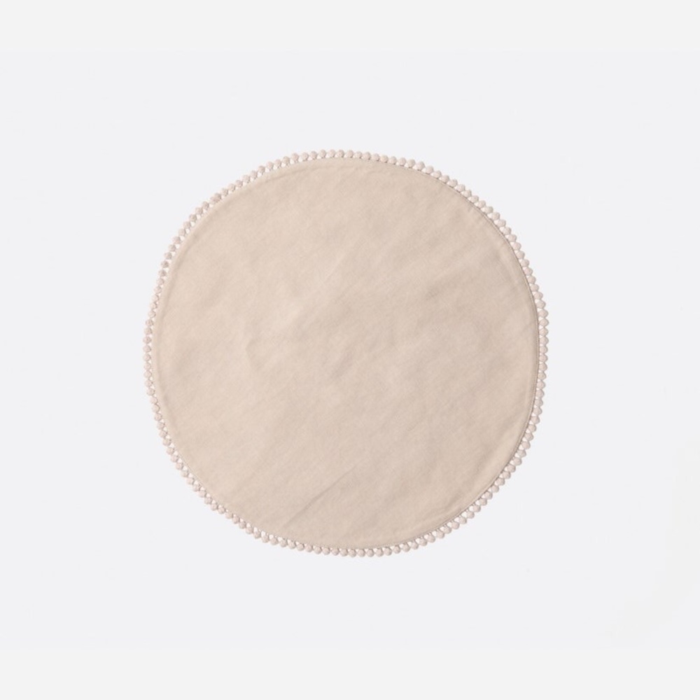 Pom Pom Linen color Placemats Set of 8 Brand New!